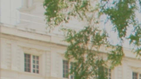 Centenares de repartidores de comida "tomaron" los alrededores de la Alcaldía.