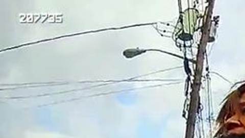 Cunningham luce ebria en la cámara corporal.