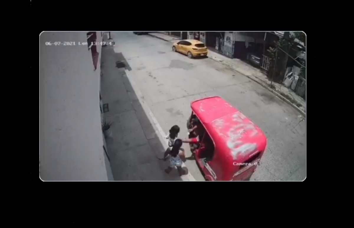 VIDEO: Captan a hombre toqueteando a dos niñas en Villahermosa, Tabasco -  El Diario NY