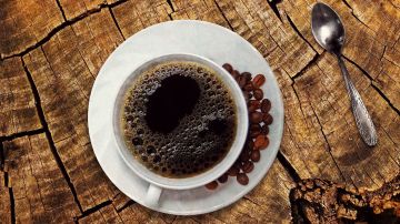 La mayoría de los productos de café molido Kirkland Signature se venden en variedades de 2.5 o 3 libras.