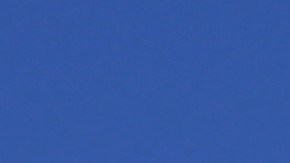 Pareja cae desde un balcón