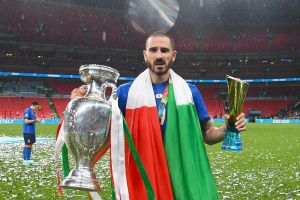 Bonucci es el jefe: tomó Coca-Cola y Heineken tras marcar gol y ganar la Eurocopa 2020 con Italia