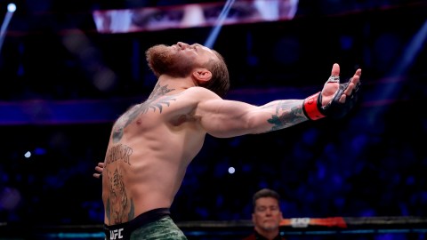 Conor McGregor amenaza a Dustin Poirier