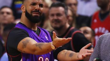 Drake aconseja al hijo de su nueva novia, quien puede convertirse en estrella de la NBA.