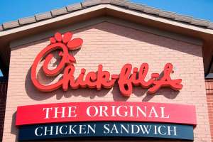 Chick-fil-A es el mejor restaurante de comida rápida y McDonald's el peor, según encuesta