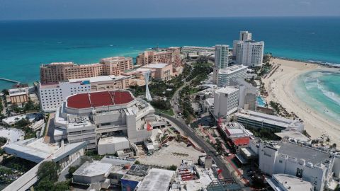 Bombero de Texas es hallado muerto en hotel de Cancún en viaje por aniversario de bodas