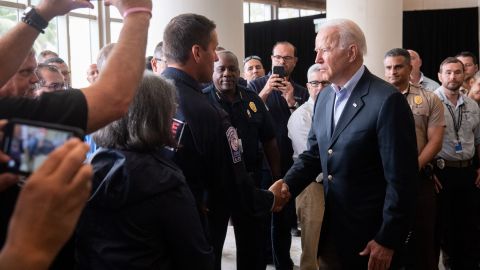 El presidente Biden agradeció la labor de rescatistas.