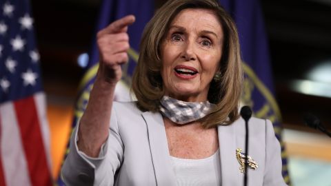 Un colaborador de Nancy Pelosi está entre los contagiados de COVID-19.