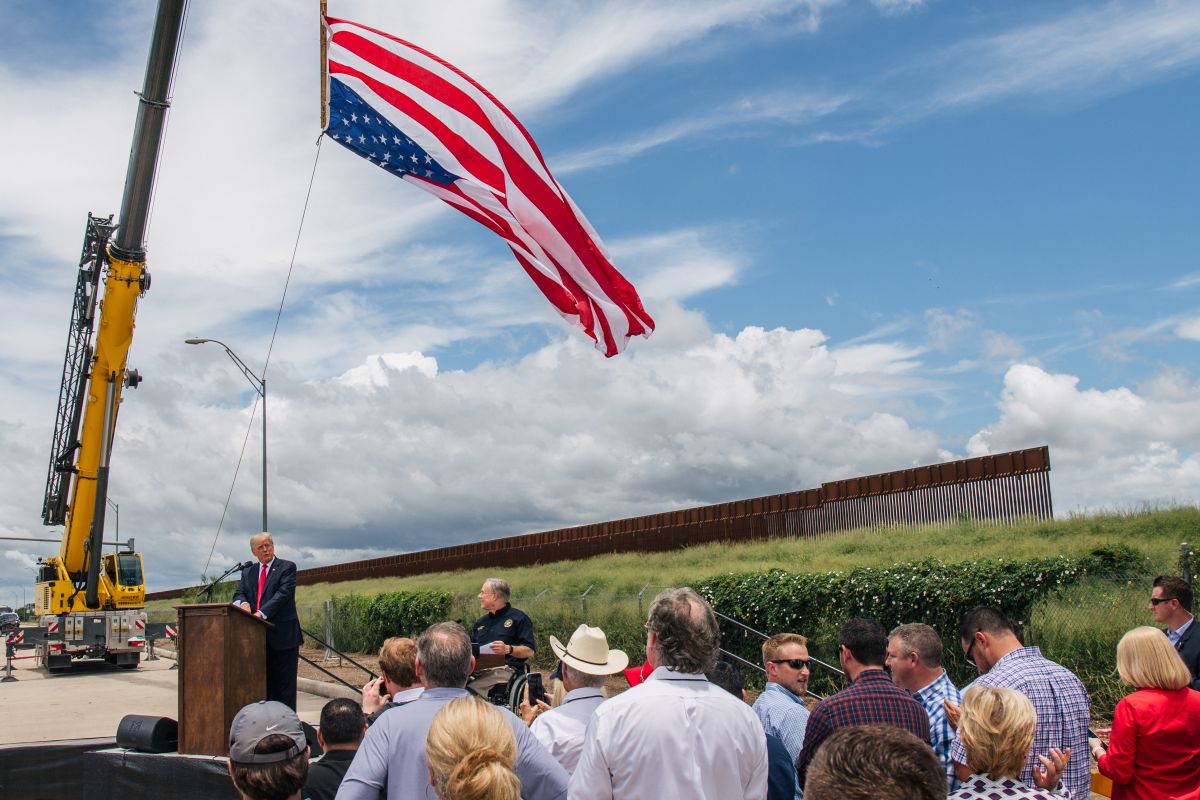 Tribunal Supremo rechaza apelación de Trump sobre muro en la frontera
