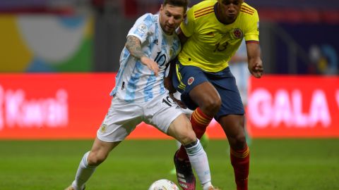 Messi y Yerry Mina