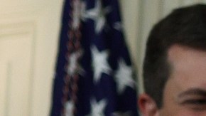 El presidente Biden firmó la Orden Ejecutiva sobre medicamentos el viernes.