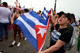 "¡Biden, exigimos respuesta!": cubanos bloquean autopista en Miami por crisis en la isla