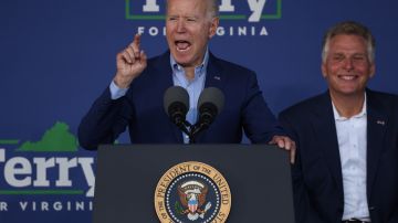 Este viernes, Biden estuvo en Virginia haciendo campaña en favor de Terry McAuliffe para la gobernación.