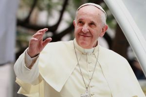 Papa Francisco ingresa a hospital para cirugía estomacal