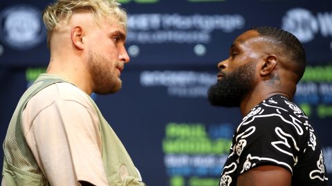Paul y Woodley se vieron cara a cara por primera vez antes de la pelea.