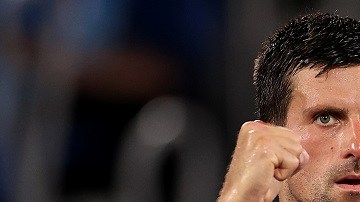'Nole' venció a Nishikori y también avanzó a semifinales en dobles mixtos.