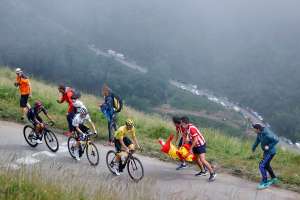 Richard Carapaz peleó en la montaña con Pogacar y se trepó al podio del Tour de Francia