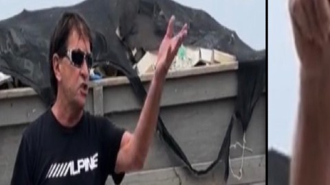 VIDEO: "Llamaré a inmigración", la amenaza de hombre a obreros hispanos