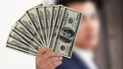El gobierno envió los pagos en depósitos directos y como cheques en papel.