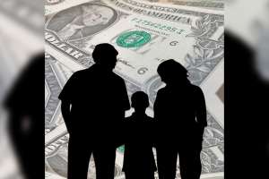 IRS: Estadounidenses tienen hasta el 29 de noviembre para solicitar cheques adeudados bajo "Crédito tributario por hijos" de Biden este año