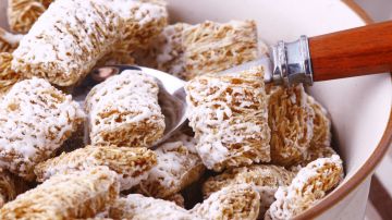 Frosted Mini Wheats gusanos cereal Kellog's