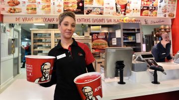 KFC pretende ayudar a sus trabajadores a tener hábitos financieros más sanos.