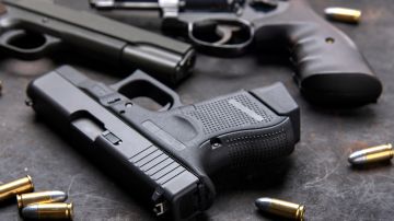 Fabricante de armas causa polémica en Utah por crear pistola parecida a juguete de Lego