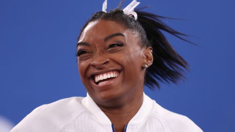 Grandes compañías se pelean por trabajar con Simone Biles.