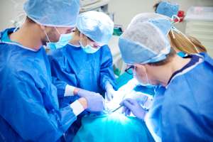 Equipo de médicos trasplantan riñón a paciente equivocado en hospital de Ohio