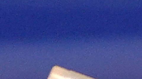 Algunas mujeres aseguran que los senos les crecieron con vacuna de COVID Pfizer, ¿es esto posible?