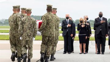 Joe Biden recibió cuerpos de los 13 soldados muertos