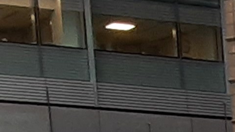 Unidades de NYPD y FDNY en un hospital.