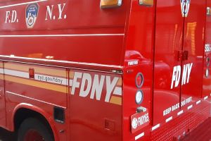 Noche de fuego: hombre provocó 14 incendios en pocas horas en Nueva York, incluyendo un restaurante francés