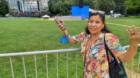 La peruana Lourdes Tapia no pudo obtener a tiempo los boletos gratis.