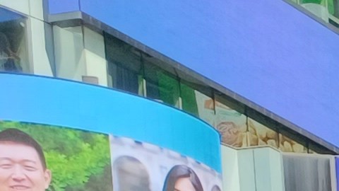 Desde las escalinatas del 'Times Square' se anunció la campaña de motivación para niños y adolescentes.