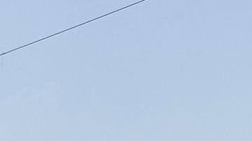 VIDEO: Personas caen de llantas de avión que salió de Afganistán en su intento de huir de talibanes