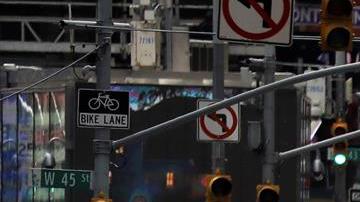 Se conoció que el hombre se mareó y colapsó segundos antes del incidente.