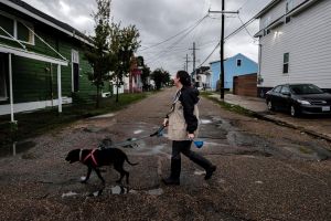 VIDEO: Paso del huracán Ida por Luisiana ha dejado innumerables destrozos y miles de personas incomunicadas