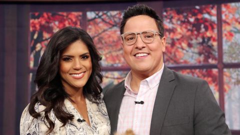 Raúl González junto a Francisca Lachapel en Despierta América.