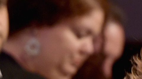 Adamari López le menea la cadera a Nacho Lozano y admite que le gusta el argüende.