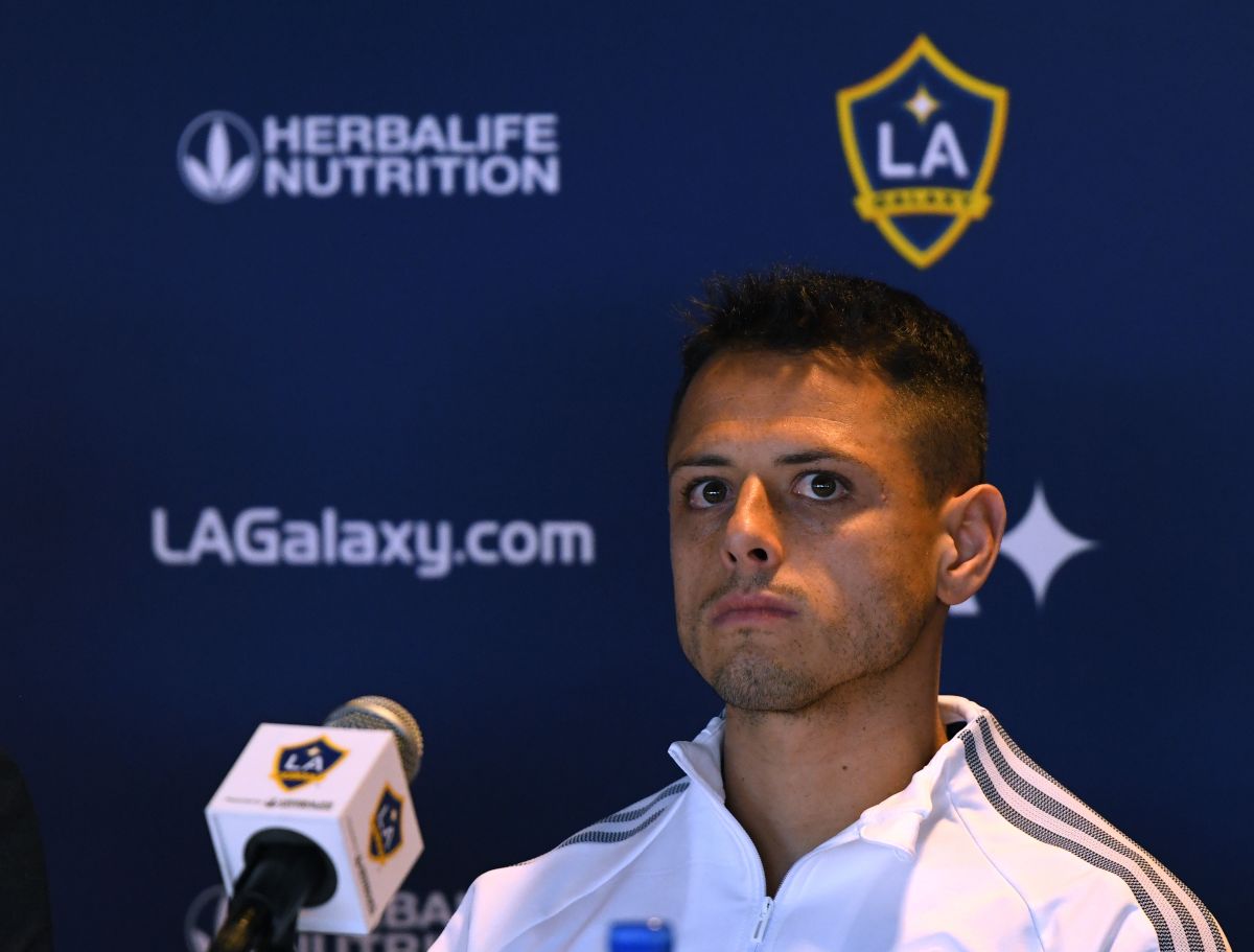 Video: Chicharito reaches the limit and breaks into tears during his complicated rehabilitation