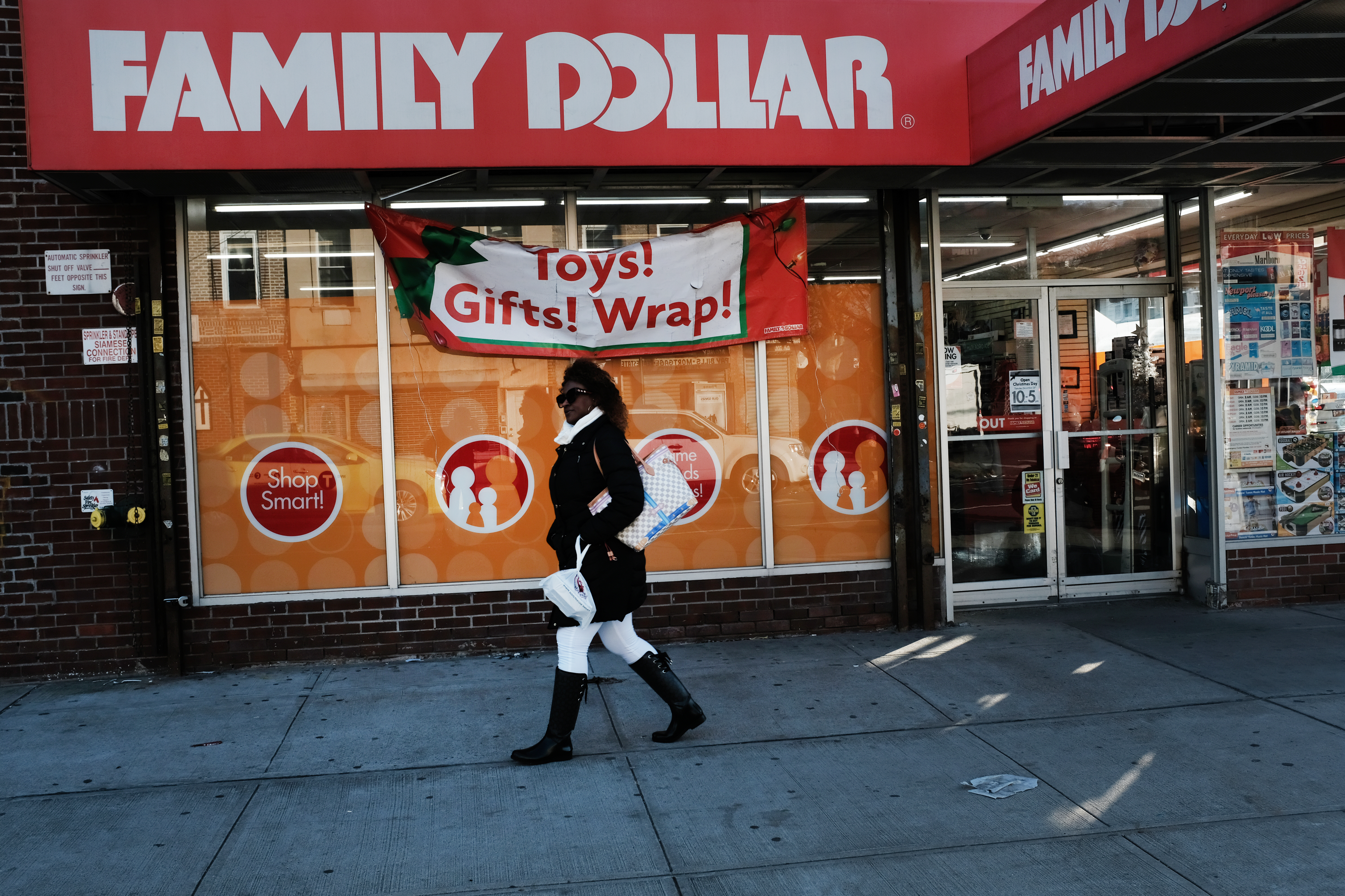 All Family Dollar Employees Quit At The Same Time Due To Poor Pay And   Family Dollar GettyImages 