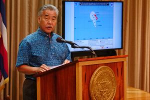 Gobernador de Hawái pidió a potenciales turistas no viajar a las islas por aumento de casos COVID
