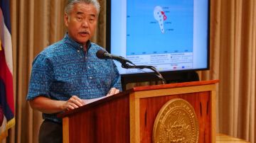 Gobernador de Hawái pidió a turistas no viajar a las islas por aumento de casos COVID