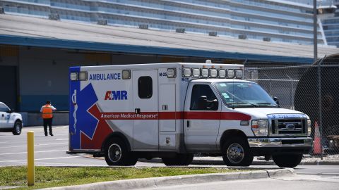 Las hospitalizaciones crecen en Florida.