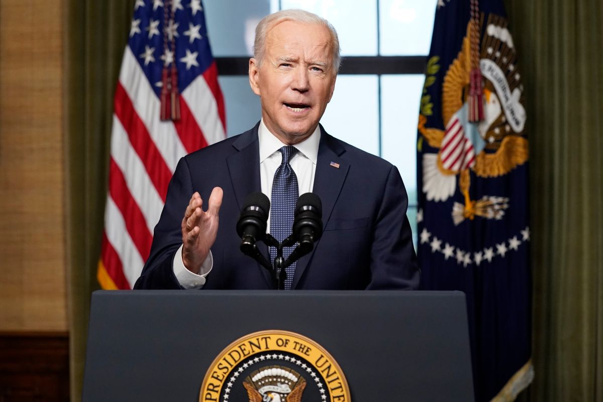 El presidente Joe Biden defiende la decisión del retiro militar de Afganistán.
