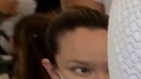 Jóvenes mexicanos acuden a vacunarse.