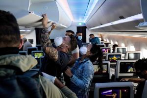 Variante Delta y viajes: 5 artículos para protegerte si vas a volar pronto