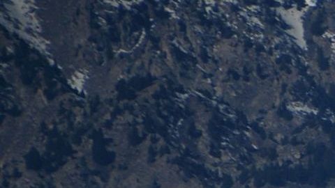 La foto de archivo muestra un ataque aéreo contra militantes del Estado Islámico (EI) en Nangarhar, el 14 de abril de 2017.