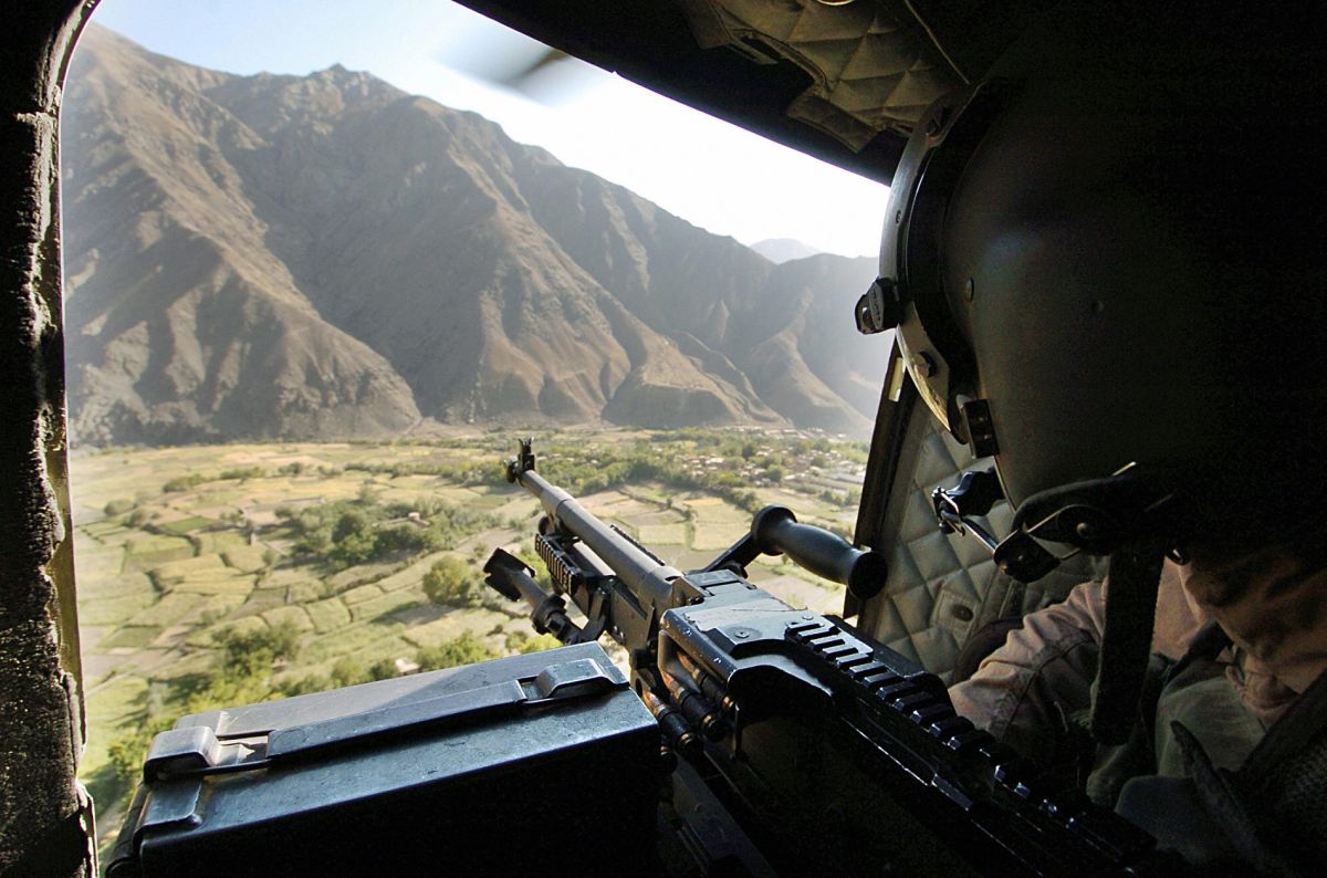 Miles de armas y decenas de aeronaves fueron proporcionadas a Afganistán.